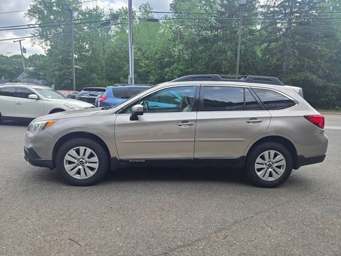 Used 2016 Subaru Outback 2.5i Premium AWD/4WD image 18