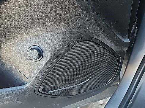 Used 2021 Buick Envision Essence image 18