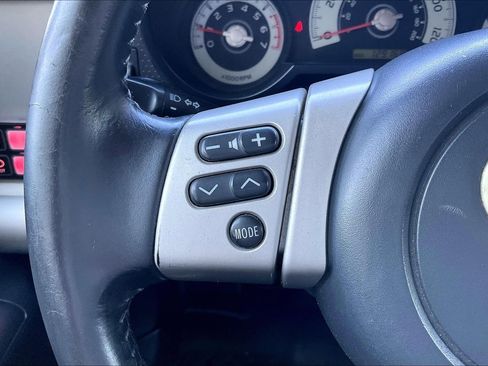 Used 2010 Toyota FJ Cruiser 4WD image 10