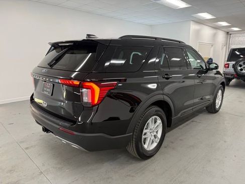 New 2026 Ford Explorer Active w/ Active Comfort Package image 6