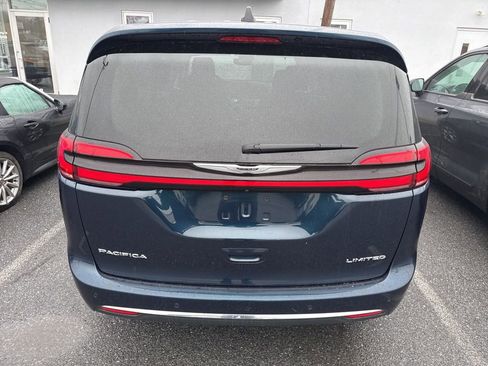 Used 2024 Chrysler Pacifica Limited image 9