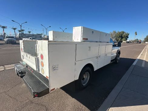 Used 2005 Chevrolet Silverado 3500 2WD Regular Cab image 5
