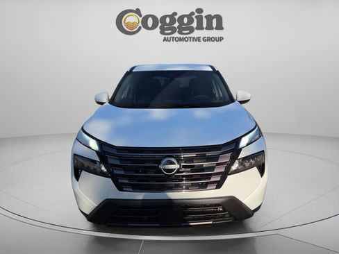 New 2026 Nissan Rogue SV FWD image 8