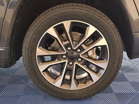 Used 2021 Jeep Grand Cherokee L Overland image 38