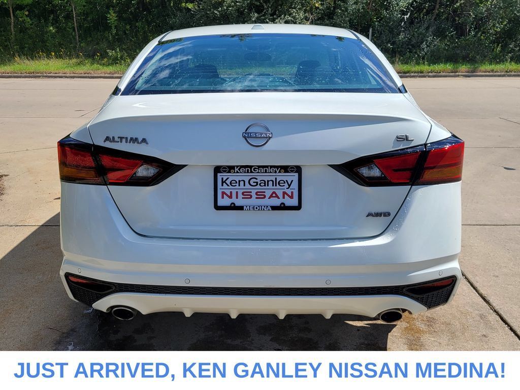 Certified 2024 Nissan Altima 2.5 SL AWD/4WD image 4