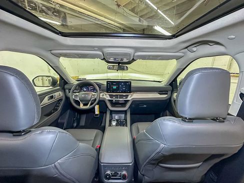 New 2026 Ford Explorer Active w/ Active Comfort Package AWD/4WD image 26