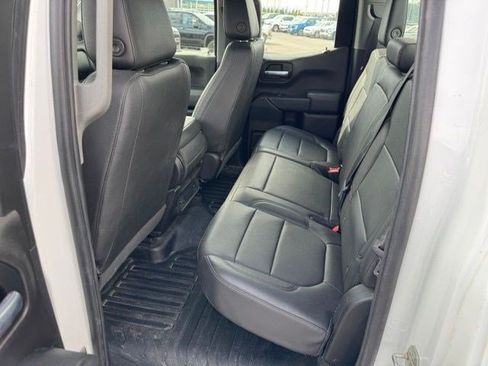 Used 2019 Chevrolet Silverado 1500 W/T w/ Z71 Off-Road Package AWD/4WD image 11