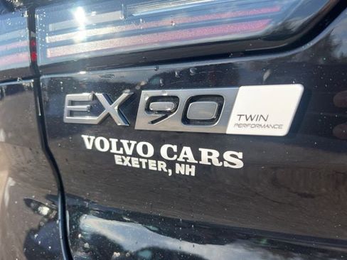 New 2025 Volvo EX90 Ultra w/ Protection Package Premier image 12