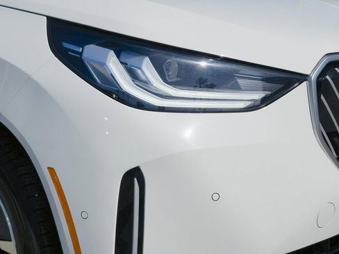 Used 2025 BMW X3 xDrive30i w/ Convenience Package image 6