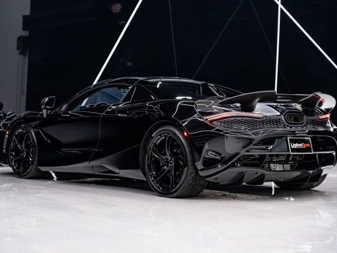 Used 2024 McLaren 750S Spider RWD image 27