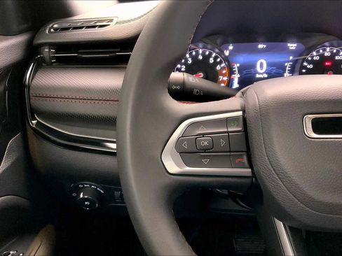 Used 2024 Jeep Compass Trailhawk image 21