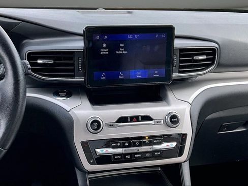 Used 2023 Ford Explorer XLT w/ Equipment Group 202A image 9