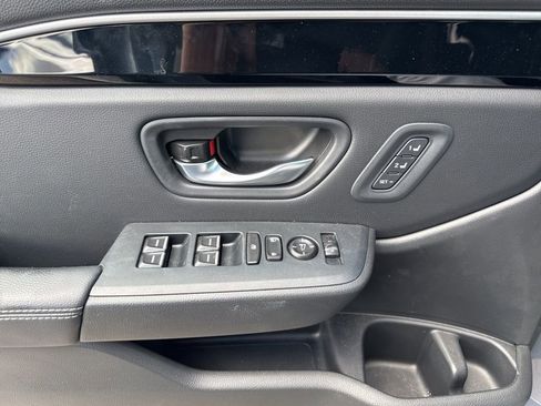 Used 2025 Honda Pilot Touring image 15