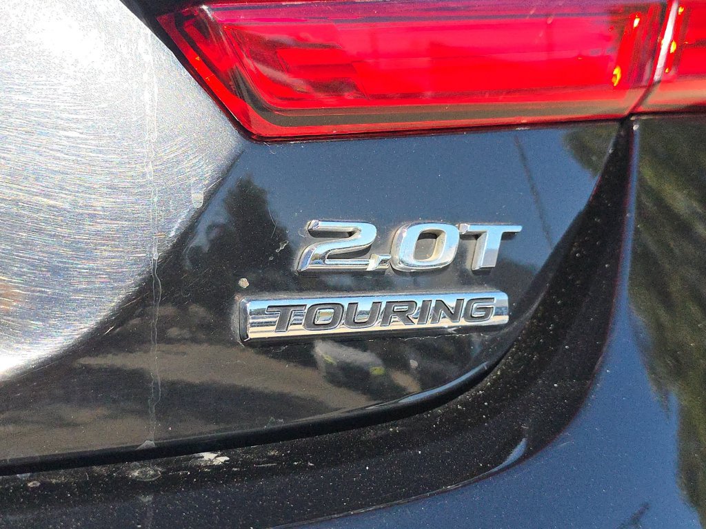 Used 2018 Honda Accord Touring image 16
