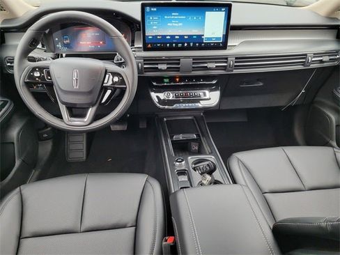 New 2026 Lincoln Corsair Premiere image 24