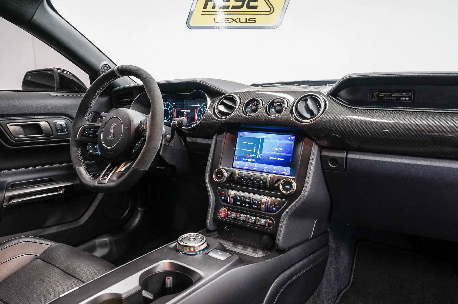 Used 2022 Ford Mustang Shelby GT500 w/ Technology Package RWD image 12