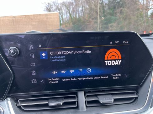 Used 2025 Chevrolet Trax LT image 21