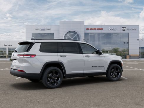 New 2025 Jeep Grand Cherokee L Altitude image 22