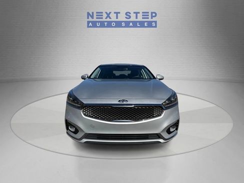 Used 2017 Kia Cadenza Premium FWD image 2