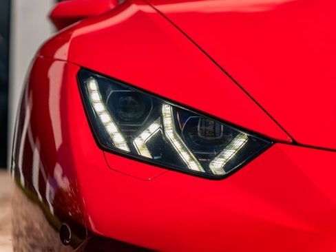 Used 2016 Lamborghini Huracan LP 610-4 AWD/4WD image 9