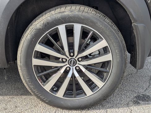 New 2025 Nissan Pathfinder Platinum w/ Cargo Package image 11