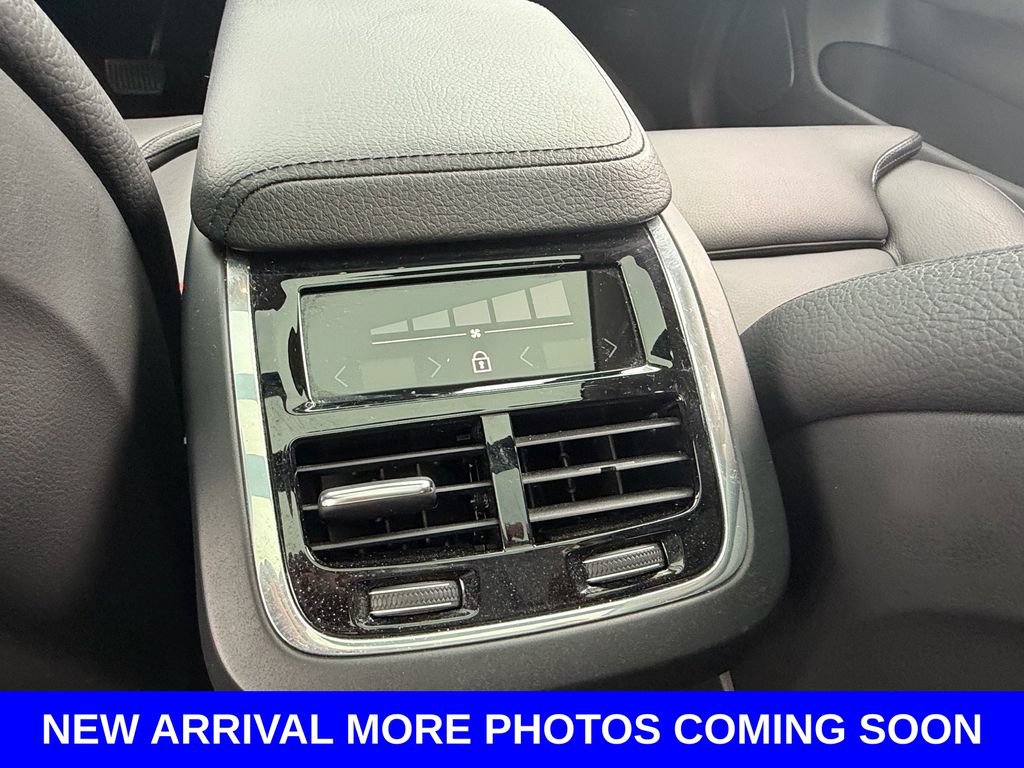 Used 2020 Volvo XC60 T6 Inscription w/ Protection Package Premier AWD/4WD image 12