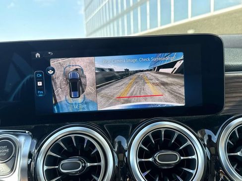 New 2026 Mercedes-Benz GLB 250 image 12