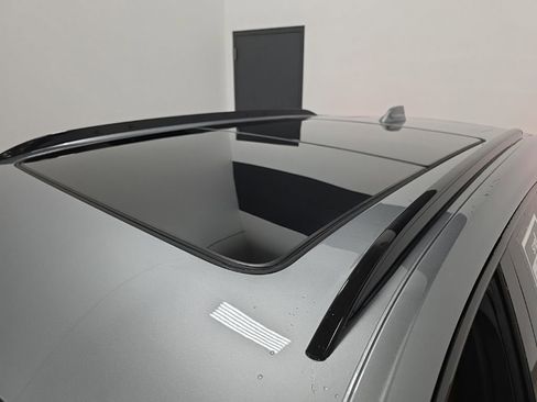 Used 2024 Cadillac XT4 Sport image 14