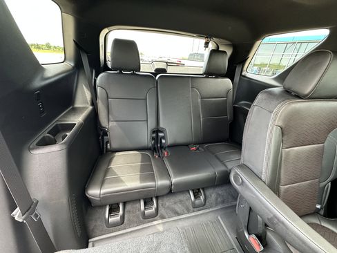 Used 2024 Chevrolet Traverse High Country FWD image 25