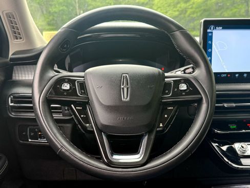 Used 2023 Lincoln Corsair AWD w/ Equipment Group 101A image 36