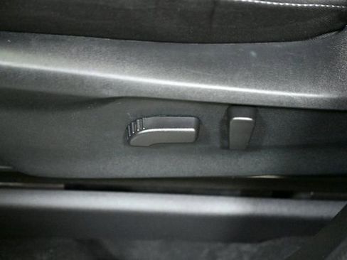 Used 2024 Subaru Ascent Premium w/ Convenience Package image 47