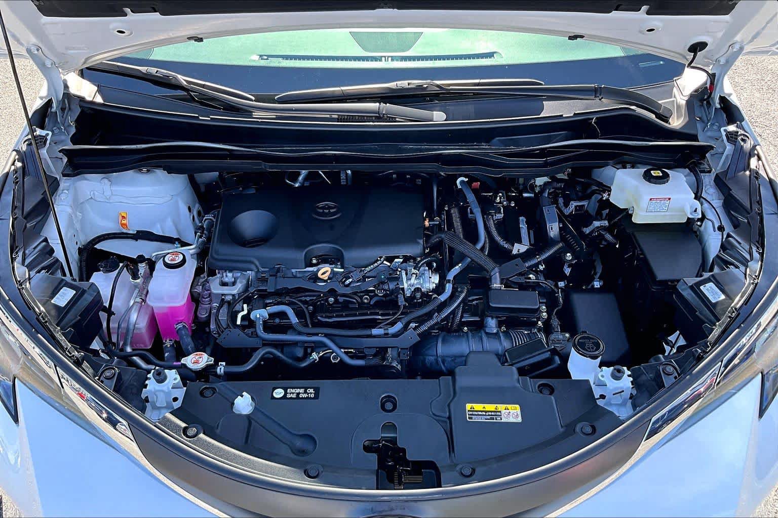 Used 2025 Toyota Sienna XLE FWD image 32