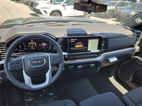 New 2025 GMC Sierra 1500 SLE w/ Preferred Package image 27