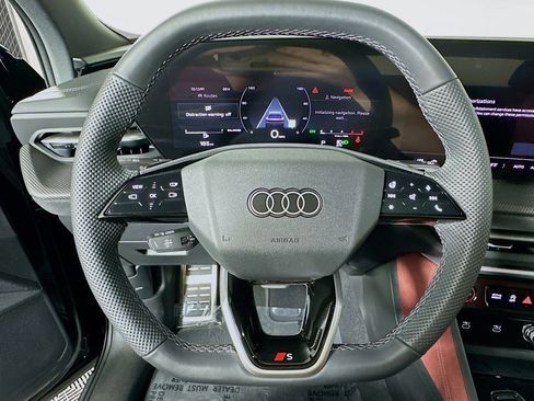 Used 2025 Audi SQ5 Prestige w/ Prestige Package AWD/4WD image 19