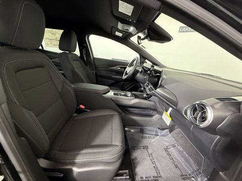 New 2026 Chevrolet Equinox EV LT image 16