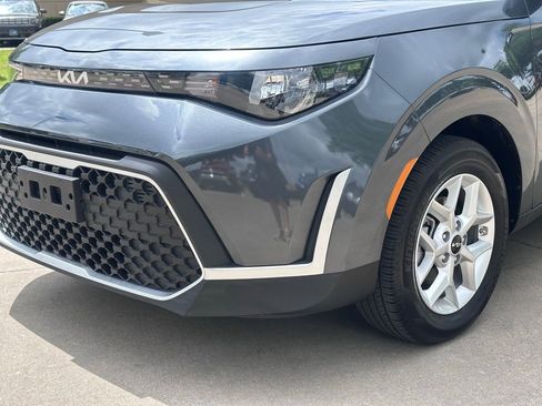 Used 2025 Kia Soul LX image 9