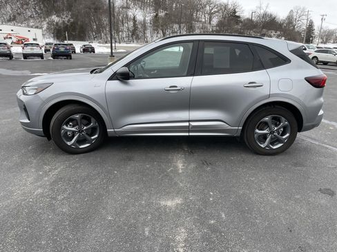 Certified 2023 Ford Escape ST-Line w/ Tech Pack #1 AWD/4WD image 6