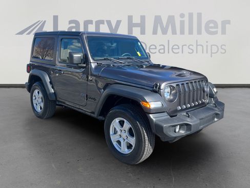 Used 2023 Jeep Wrangler Sport S AWD/4WD image 7