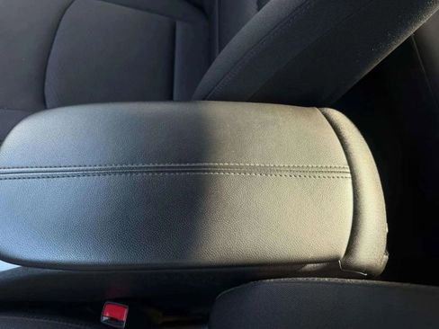 Used 2022 Chevrolet Malibu LT image 24