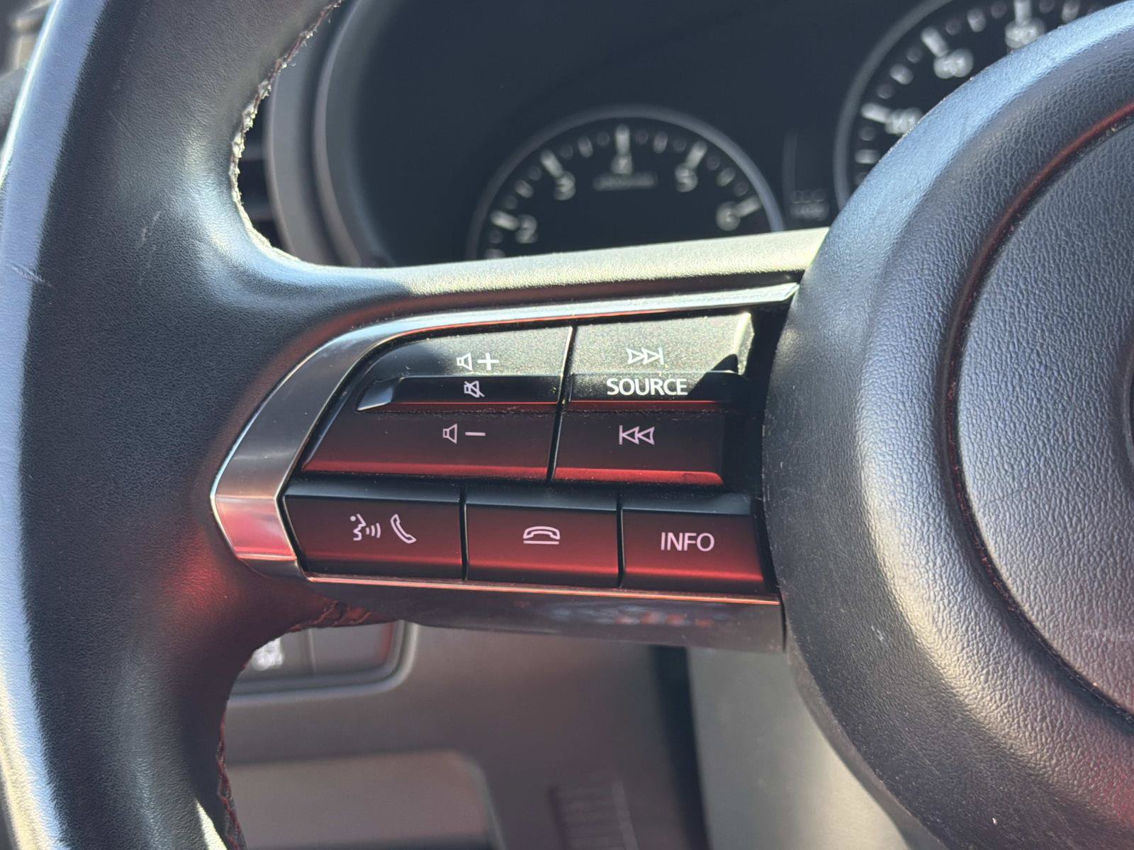 Used 2024 MAZDA MAZDA3 s FWD image 9