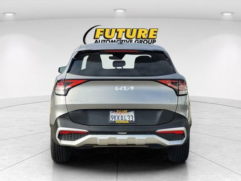 Used 2024 Kia Sportage LX image 8