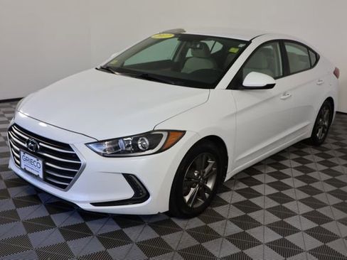 Used 2017 Hyundai Elantra SE w/ SE A/T Tech Package 03 FWD image 4
