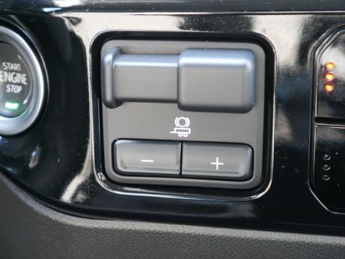 Certified 2025 GMC Sierra 1500 Elevation AWD/4WD image 22