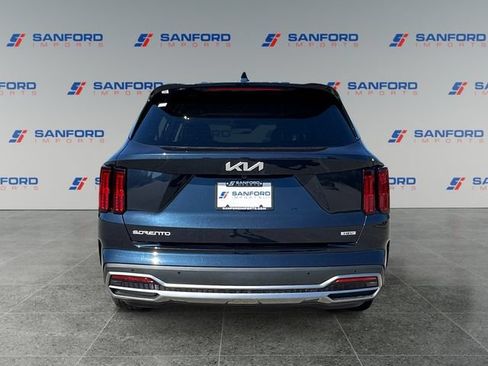 Used 2023 Kia Sorento SX Prestige w/ Panoramic Sunroof Package AWD/4WD image 4