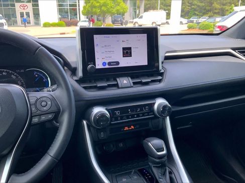 Used 2023 Toyota RAV4 SE AWD/4WD image 7
