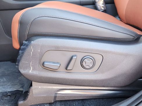 New 2026 Kia Carnival EX image 21