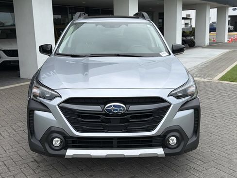 Certified 2025 Subaru Outback Limited AWD/4WD image 7