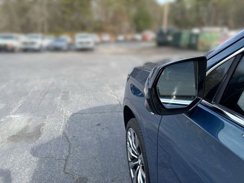 Used 2025 Cadillac Escalade Premium Luxury Platinum image 11