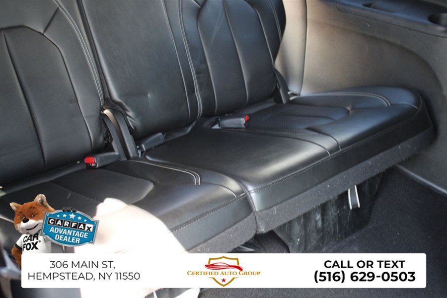 Used 2025 Chrysler Pacifica Select FWD image 29