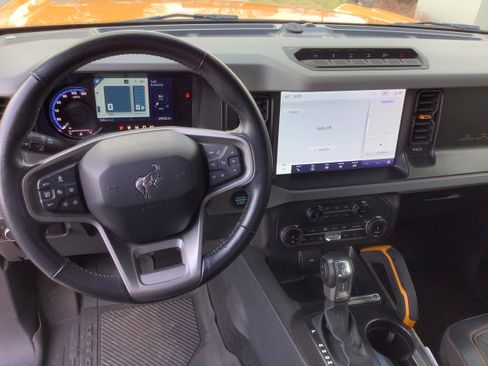 Used 2022 Ford Bronco Badlands image 9